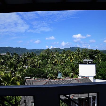 Saru Holiday Apartment - Upto 6 Guests Kandy Exterior foto