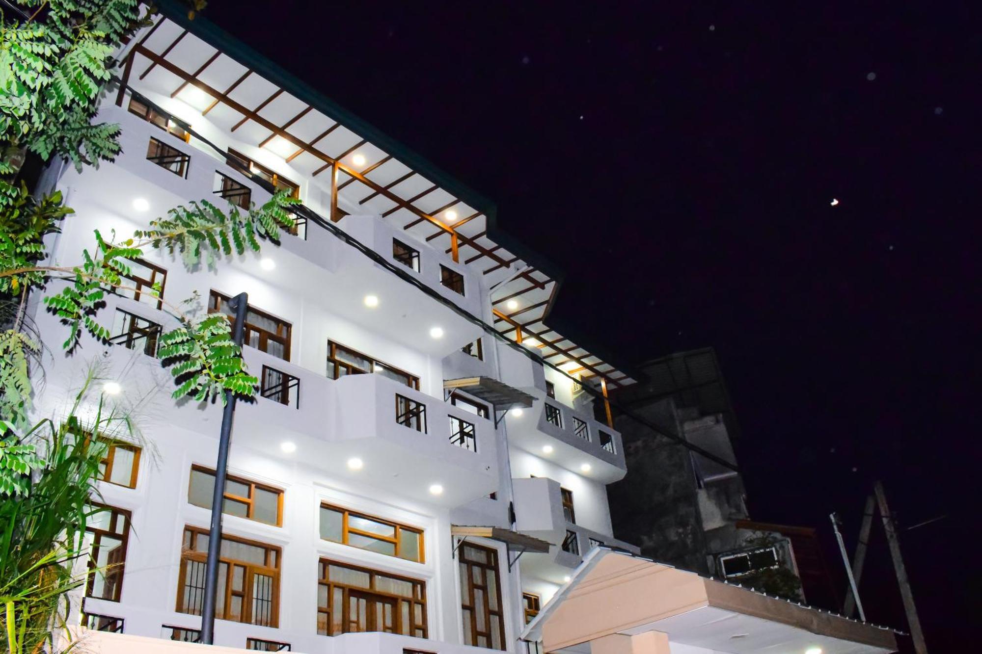 Saru Holiday Apartment - Upto 6 Guests Kandy Exterior foto